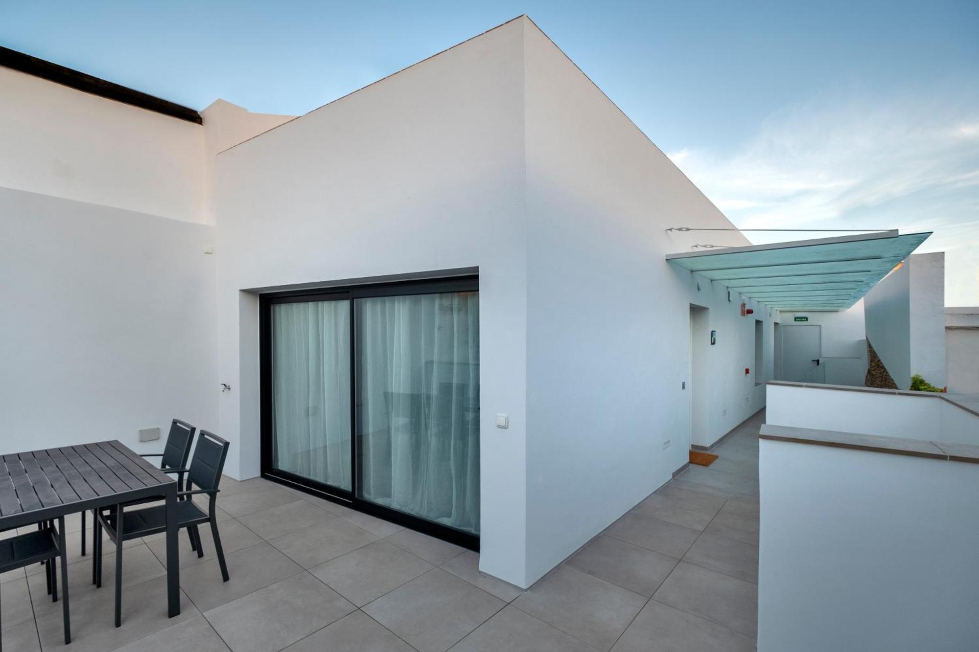 Villar Suites By Cadiz4Rentals Ngoại thất bức ảnh